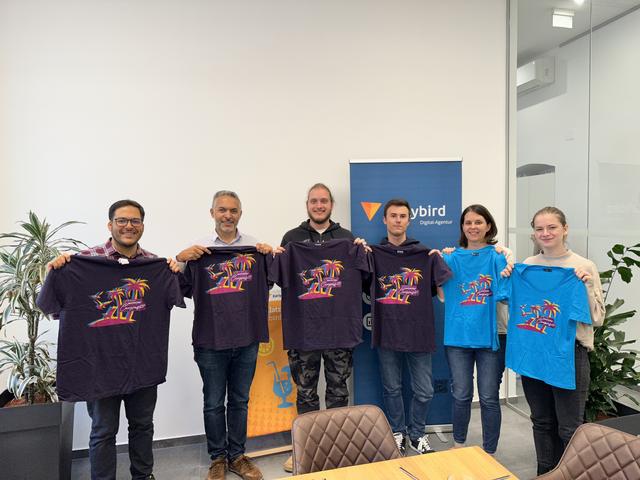 Das Earlybird Team mit den Sommer Campus Shirts